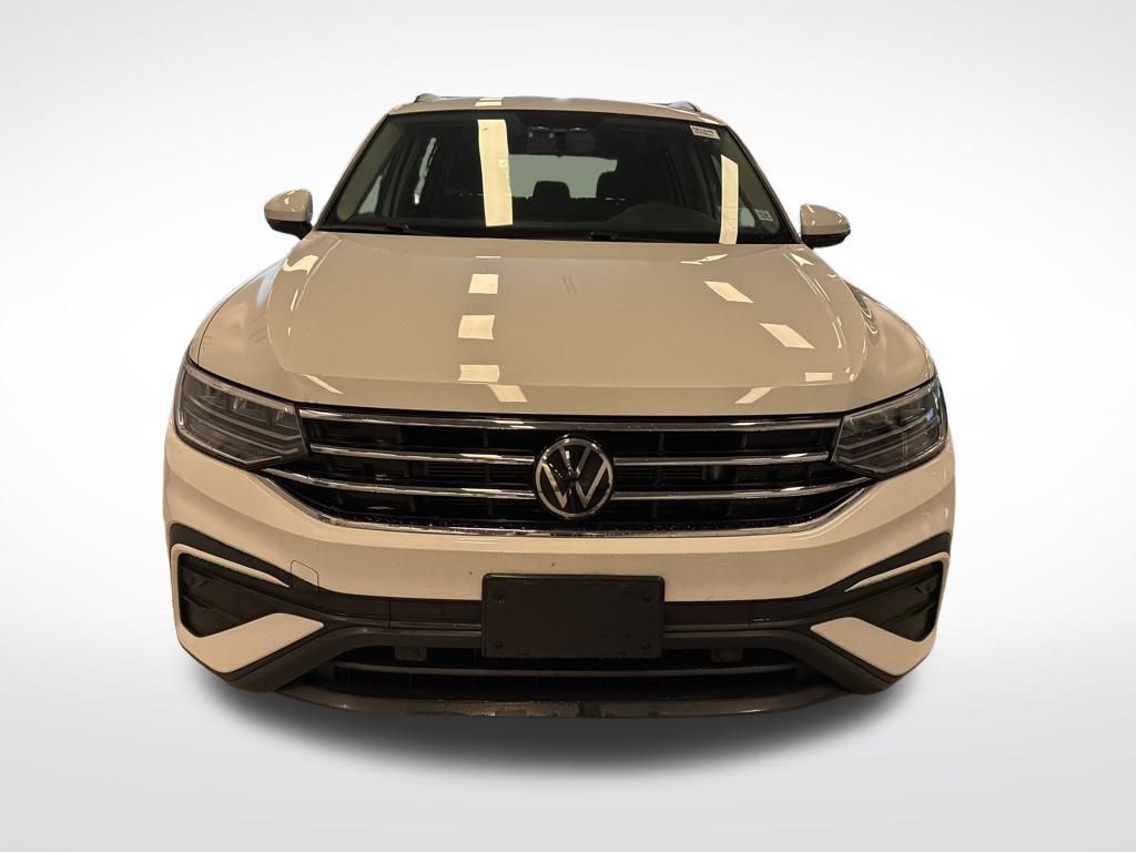 2022 Volkswagen Tiguan S photo 2