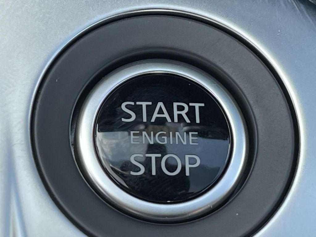 2025 Nissan Sentra SR photo 23