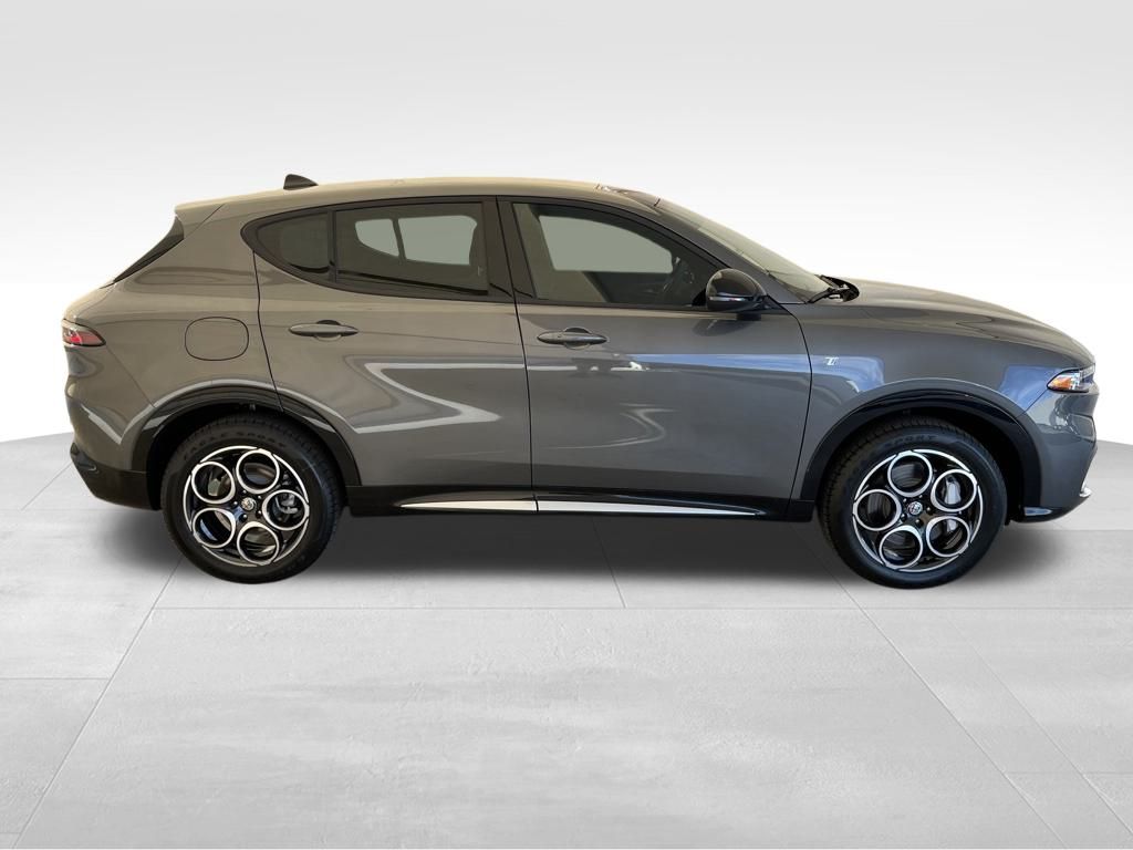 2024 Alfa Romeo Tonale Ti photo 4