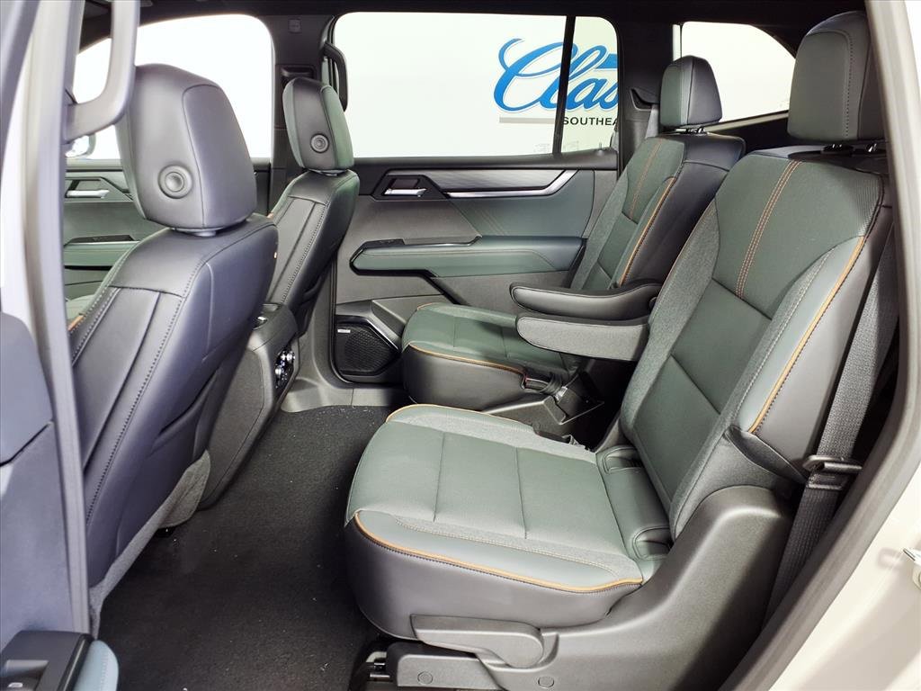 2026 Gmc Acadia AT4 photo 17