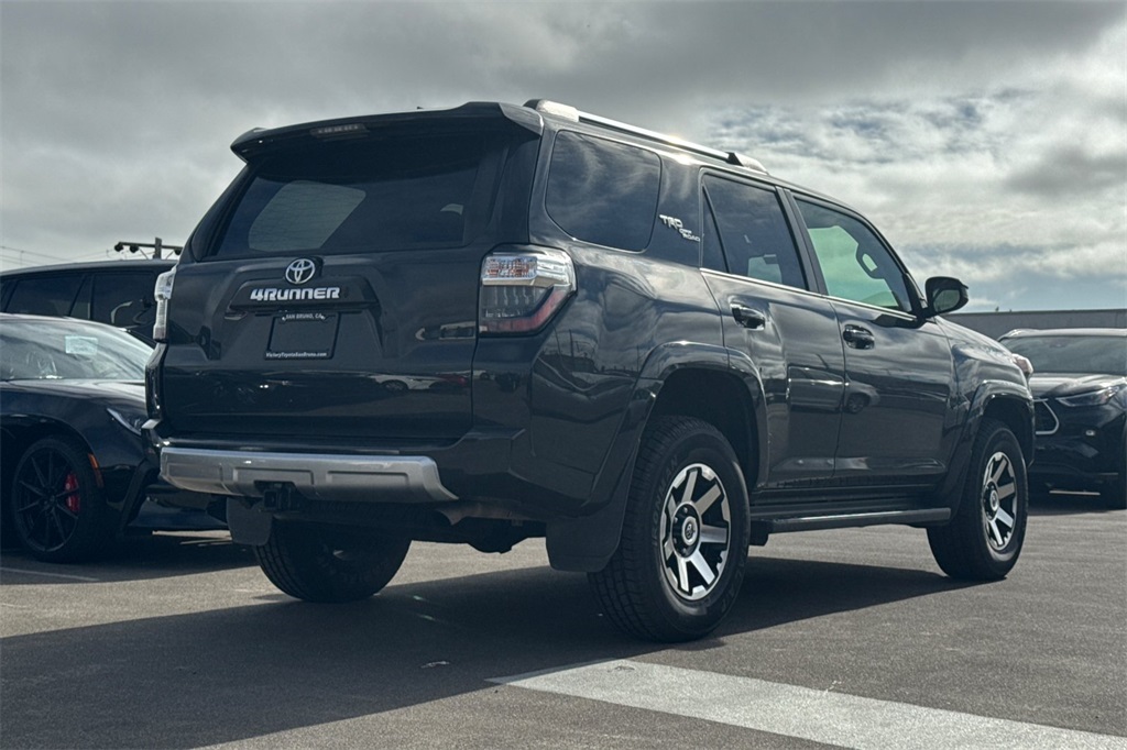 2024 Toyota 4Runner TRD Off-Road photo 3