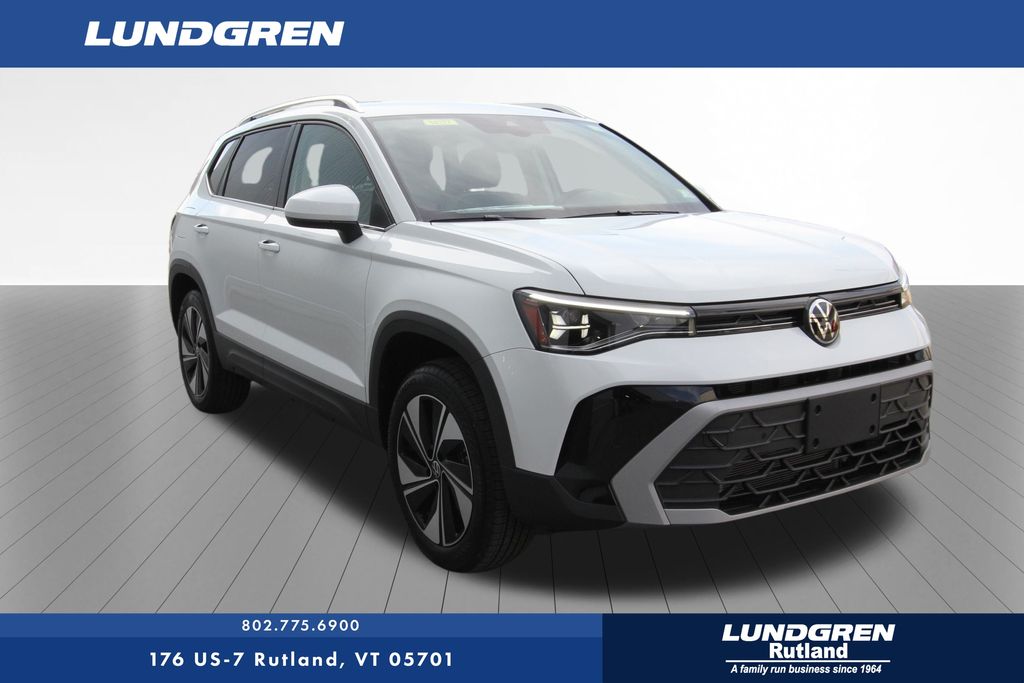 2025 Volkswagen Taos SE's photo