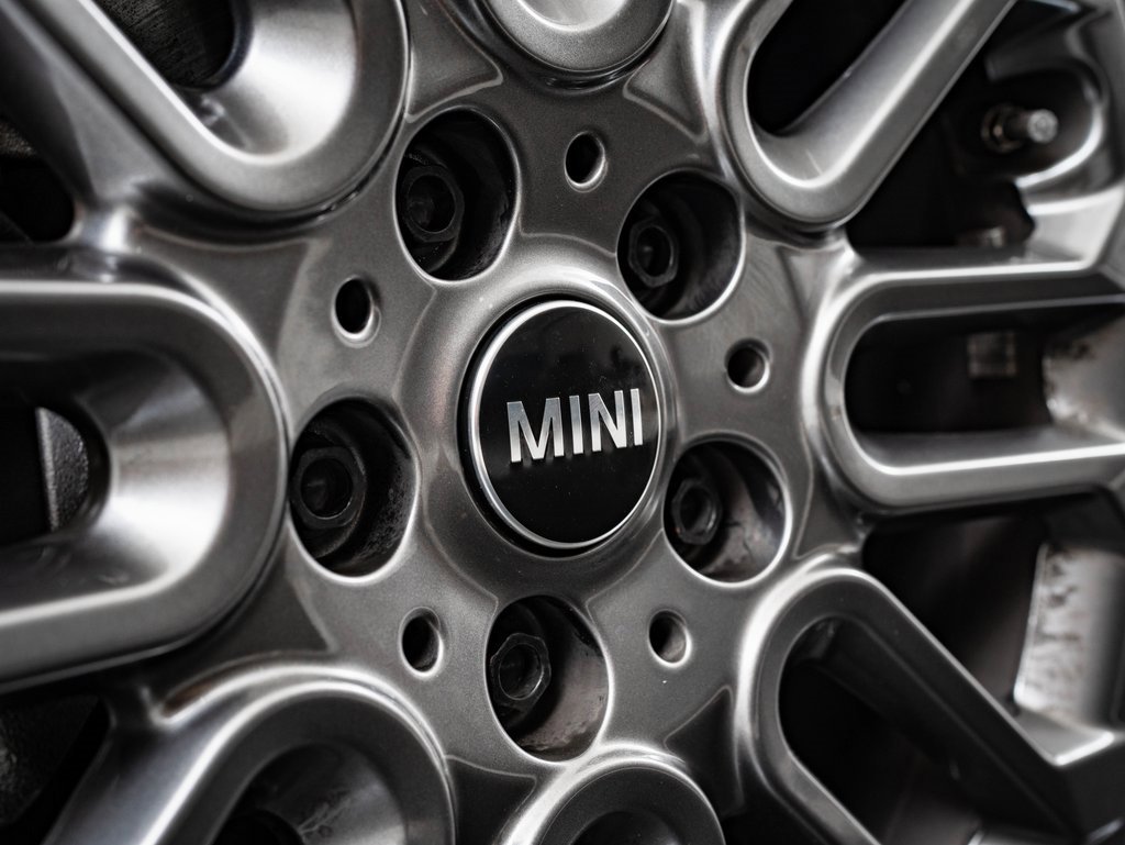 2025 Mini Cooper Hardtop S photo 8