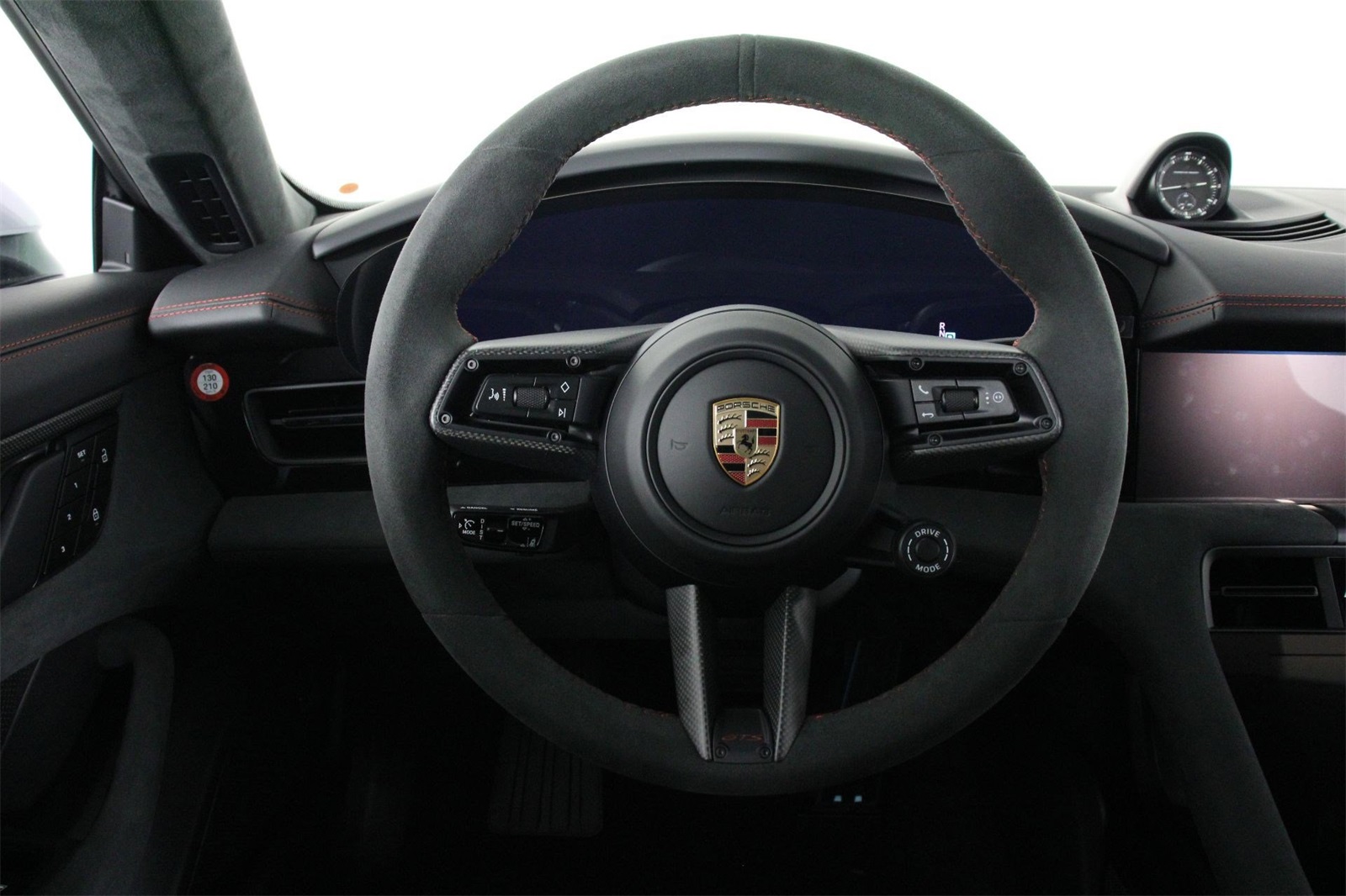 2026 Porsche Taycan GTS photo 12