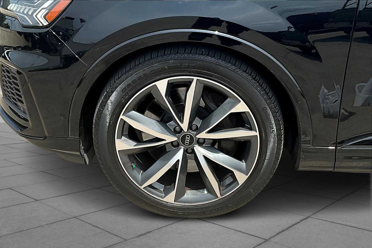 2023 Audi SQ7 Prestige photo 7