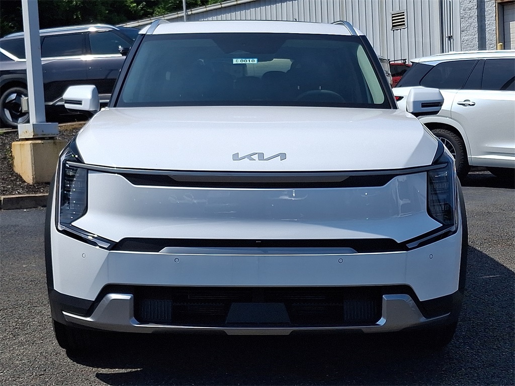 2026 Kia EV9 Wind photo 2