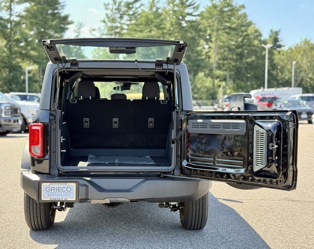 2025 Ford Bronco Base photo 5