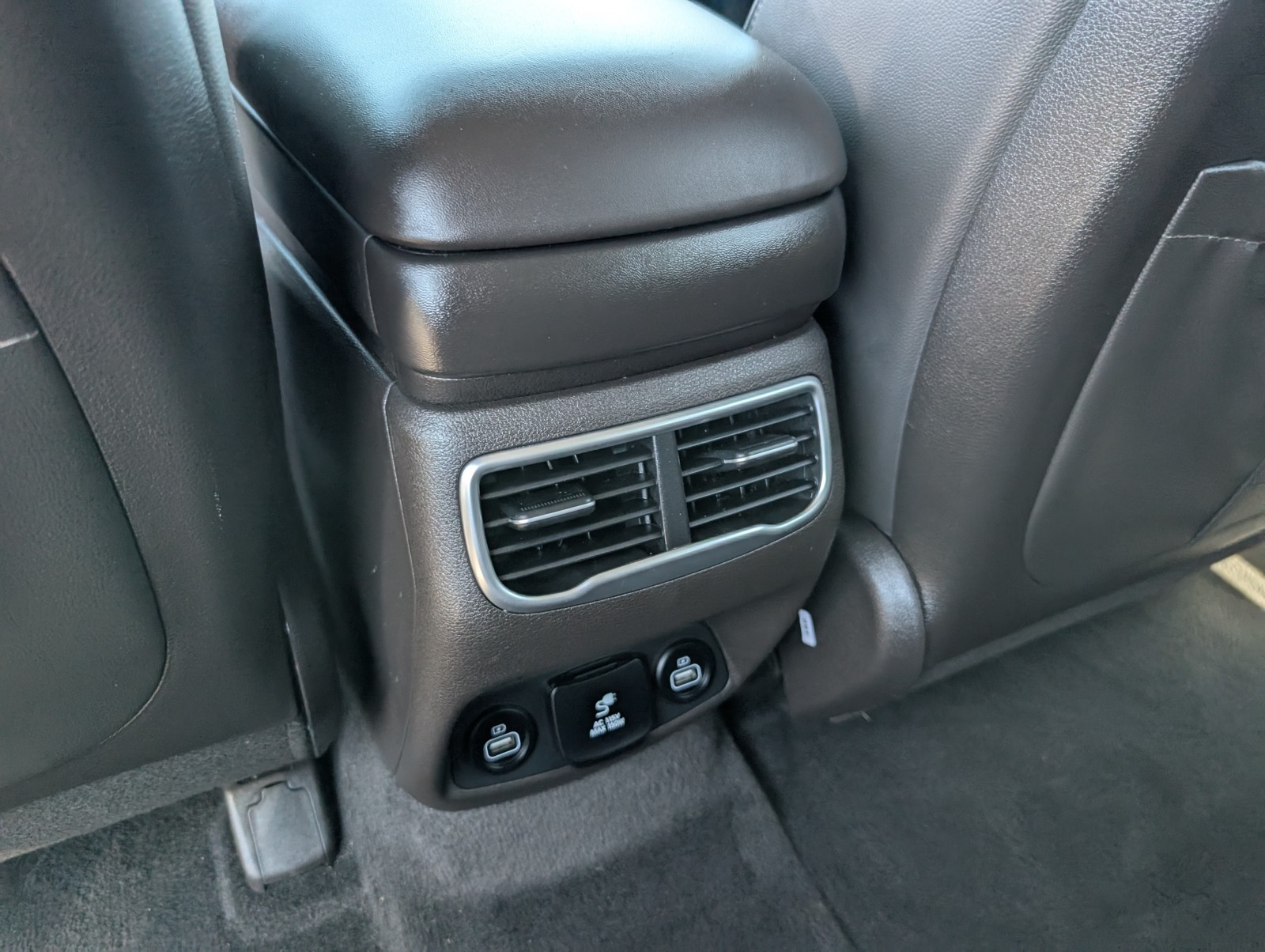 Used 2023 BLACK Hyundai Limited image 23