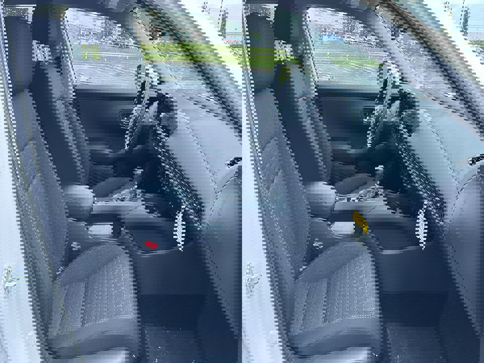 2026 Honda HR-V LX photo 27