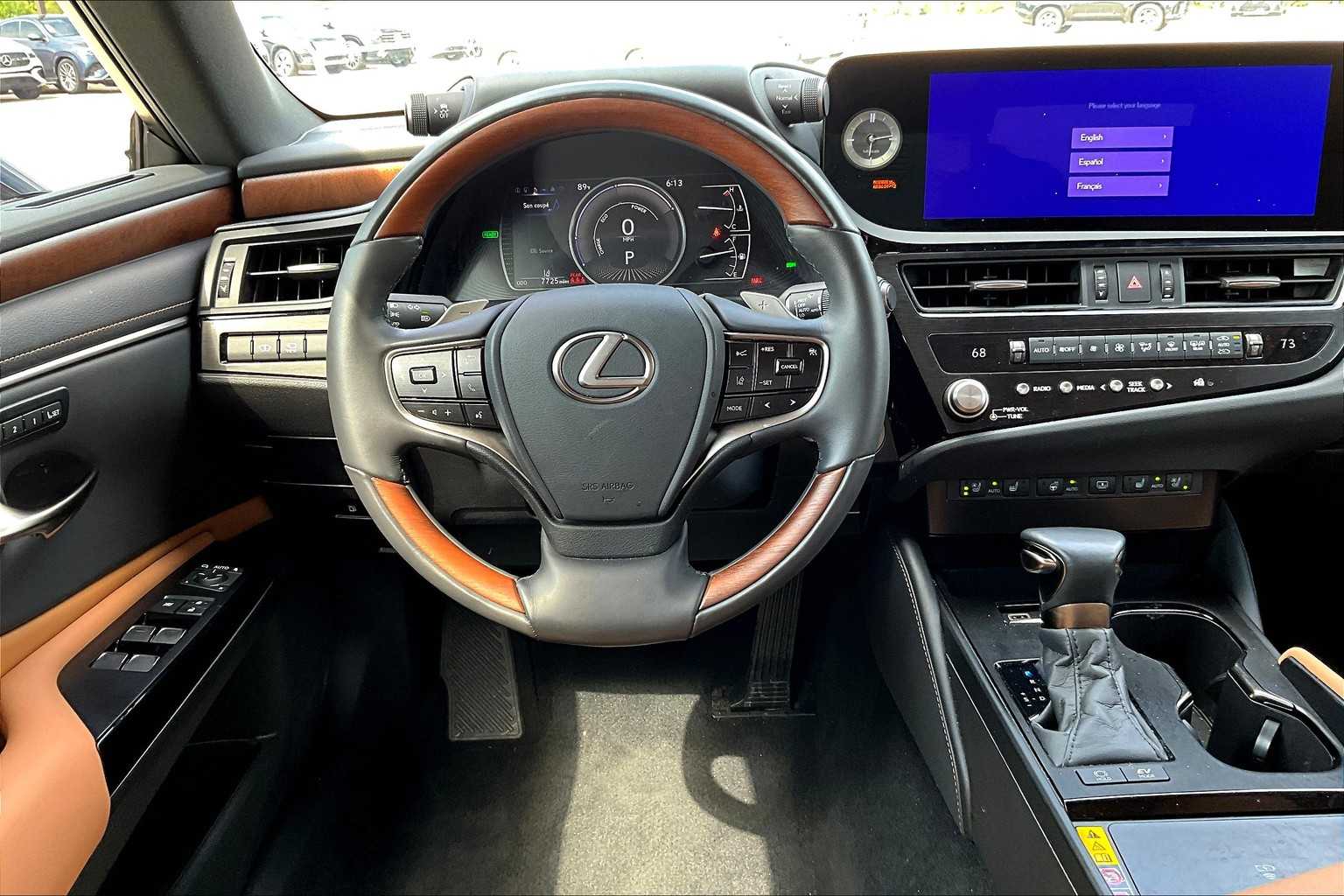 2025 Lexus ES Luxury photo 5