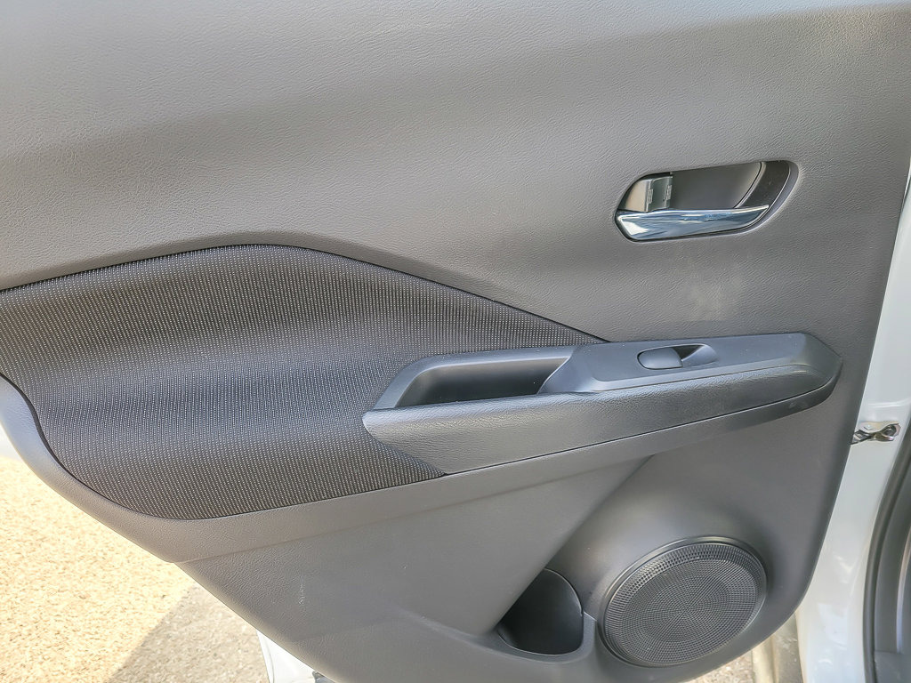 2024 NISSAN KICKS - Image 17