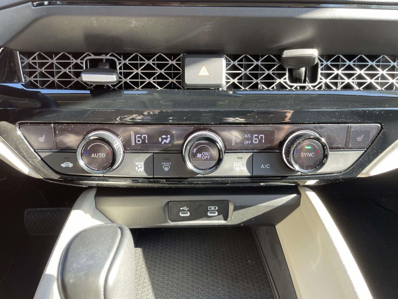 2023 Toyota RAV4 Hybrid photo 23