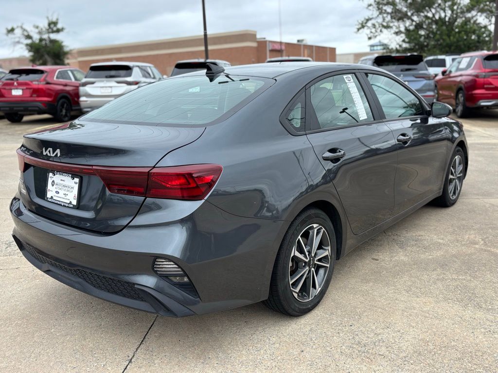 2023 Kia Forte LXS photo 7