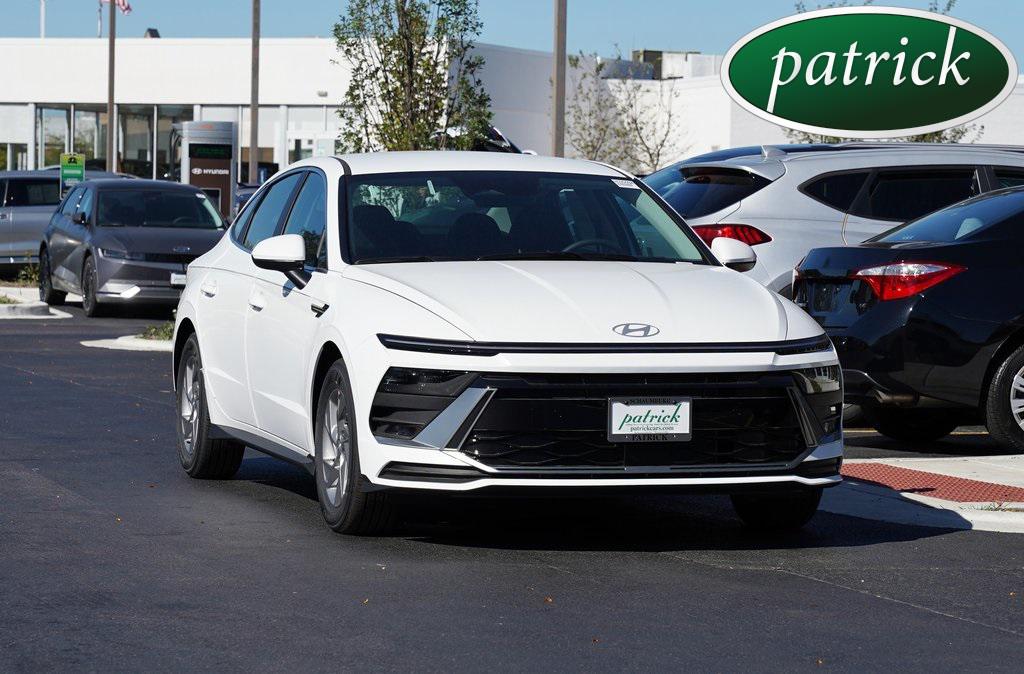 2025 Hyundai Sonata SE's photo