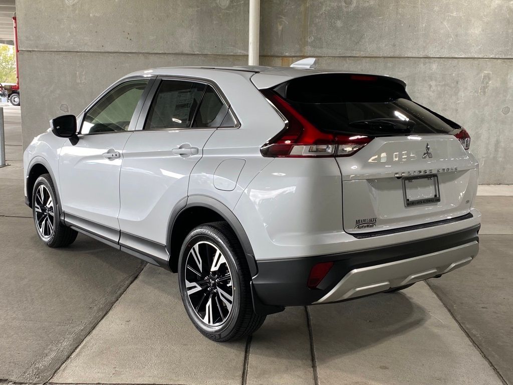 2023 Mitsubishi Eclipse Cross SE photo 4