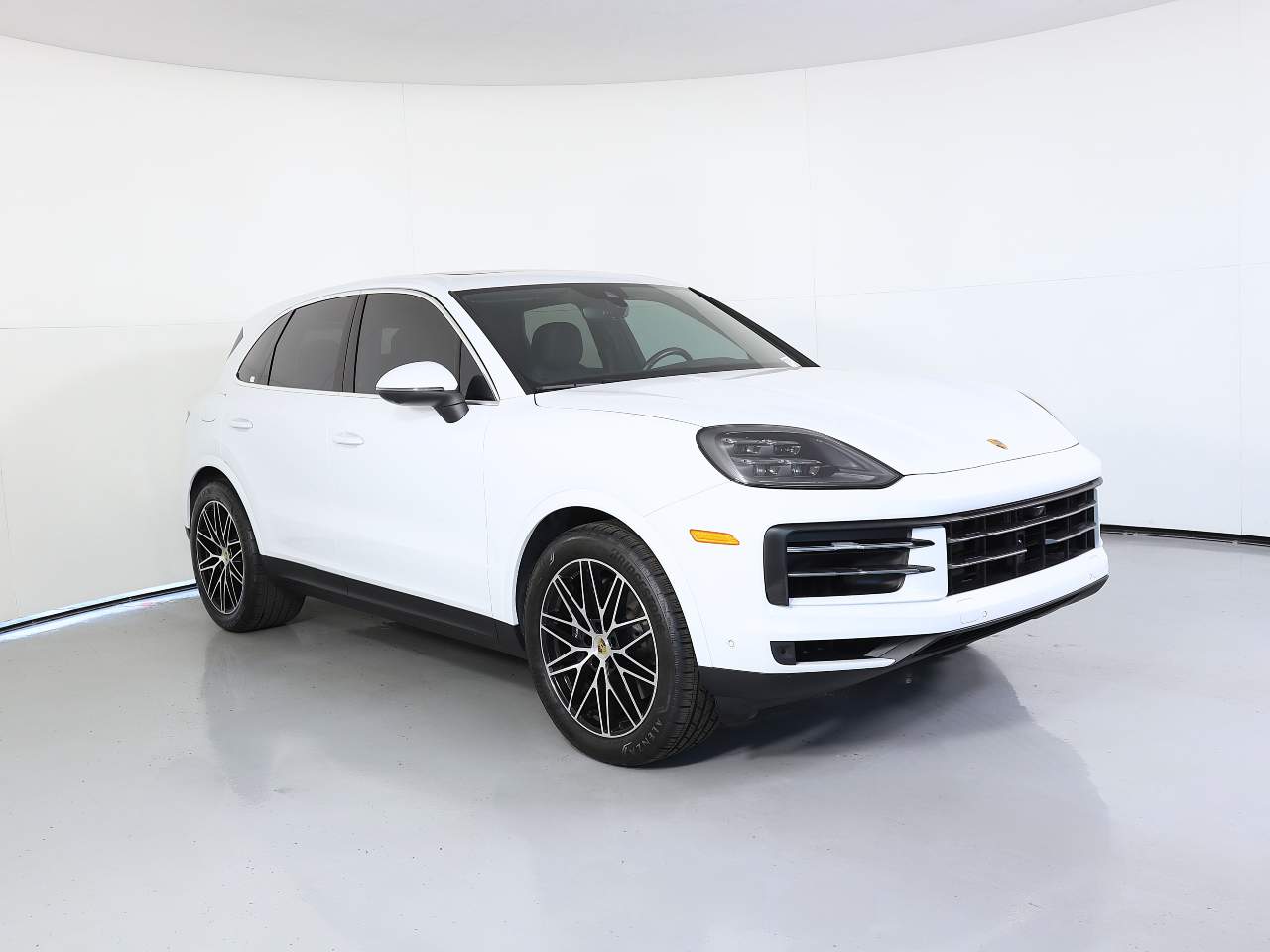2024 Porsche Cayenne photo 9