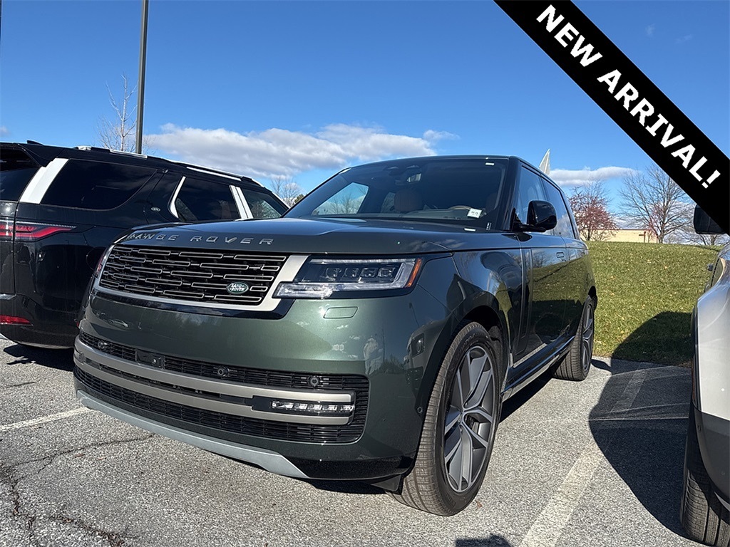 2025 Land Rover Range Rover SE's photo