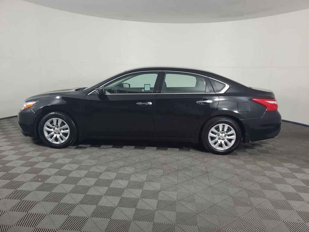 2017 Nissan Altima 2.5 S photo 7