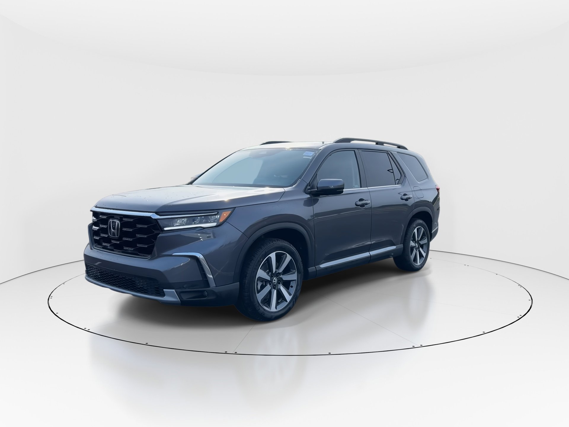 2025 Honda Pilot Touring photo 4
