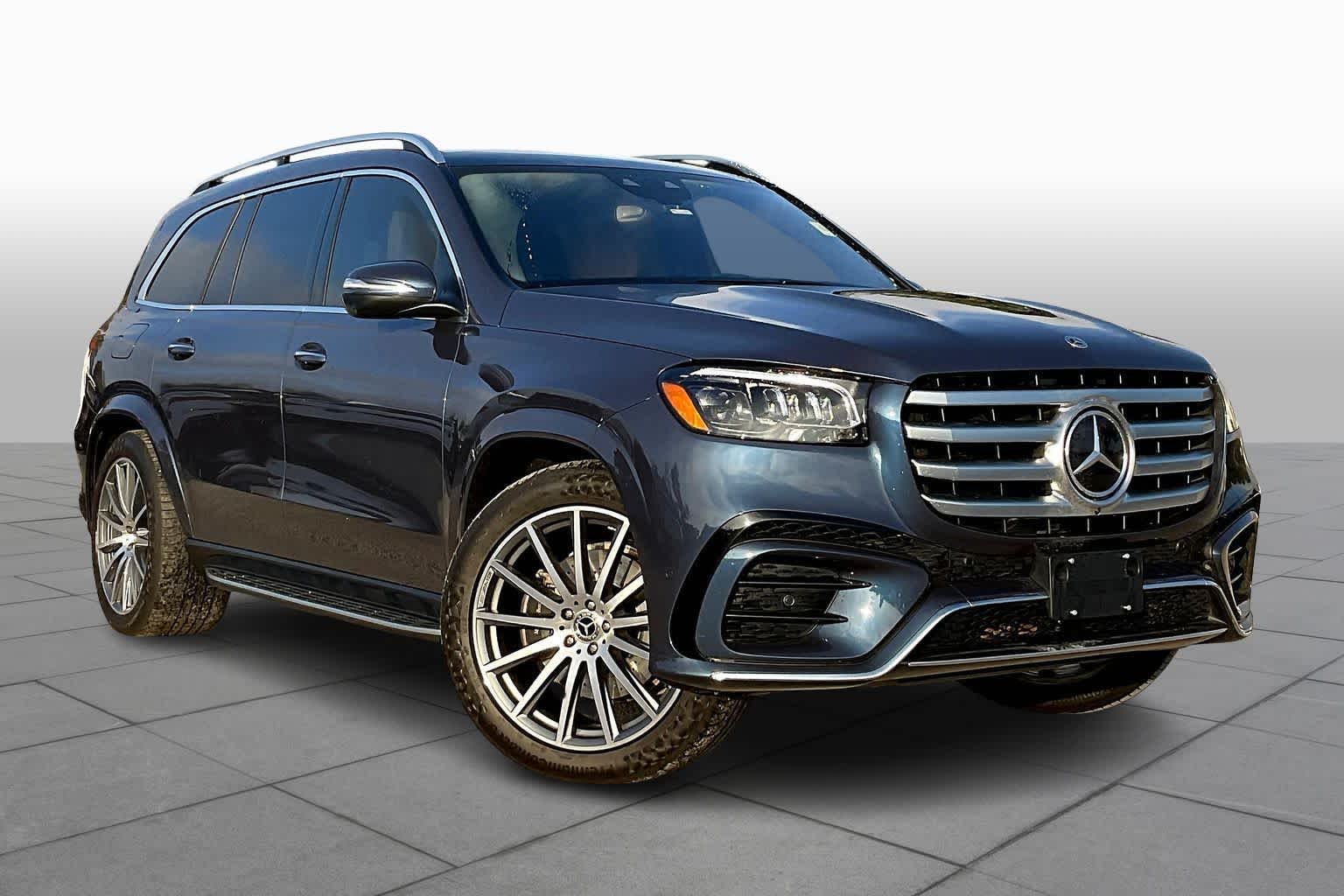 2024 Mercedes Benz GLS 580 4MATIC photo 2