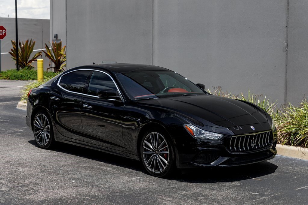 2020 Maserati Ghibli photo 7