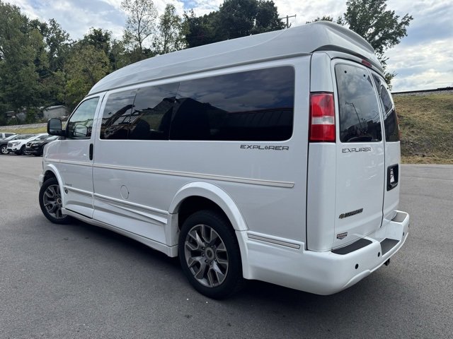 2022 Chevrolet Express Cargo Van 2500 photo 3