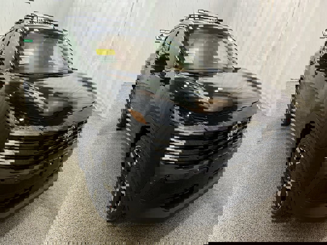 2026 Nissan KICKS SR AWD's photo