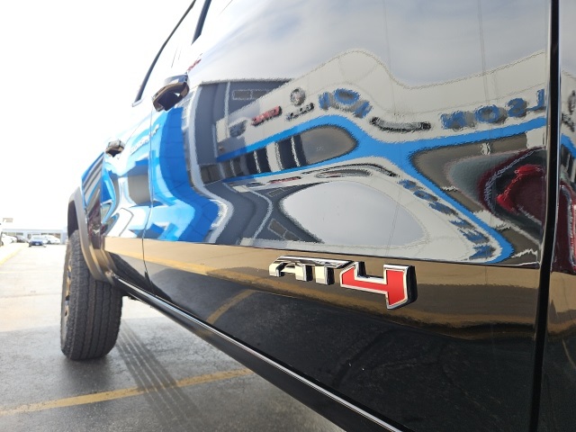 2026 Gmc Canyon AT4 photo 8