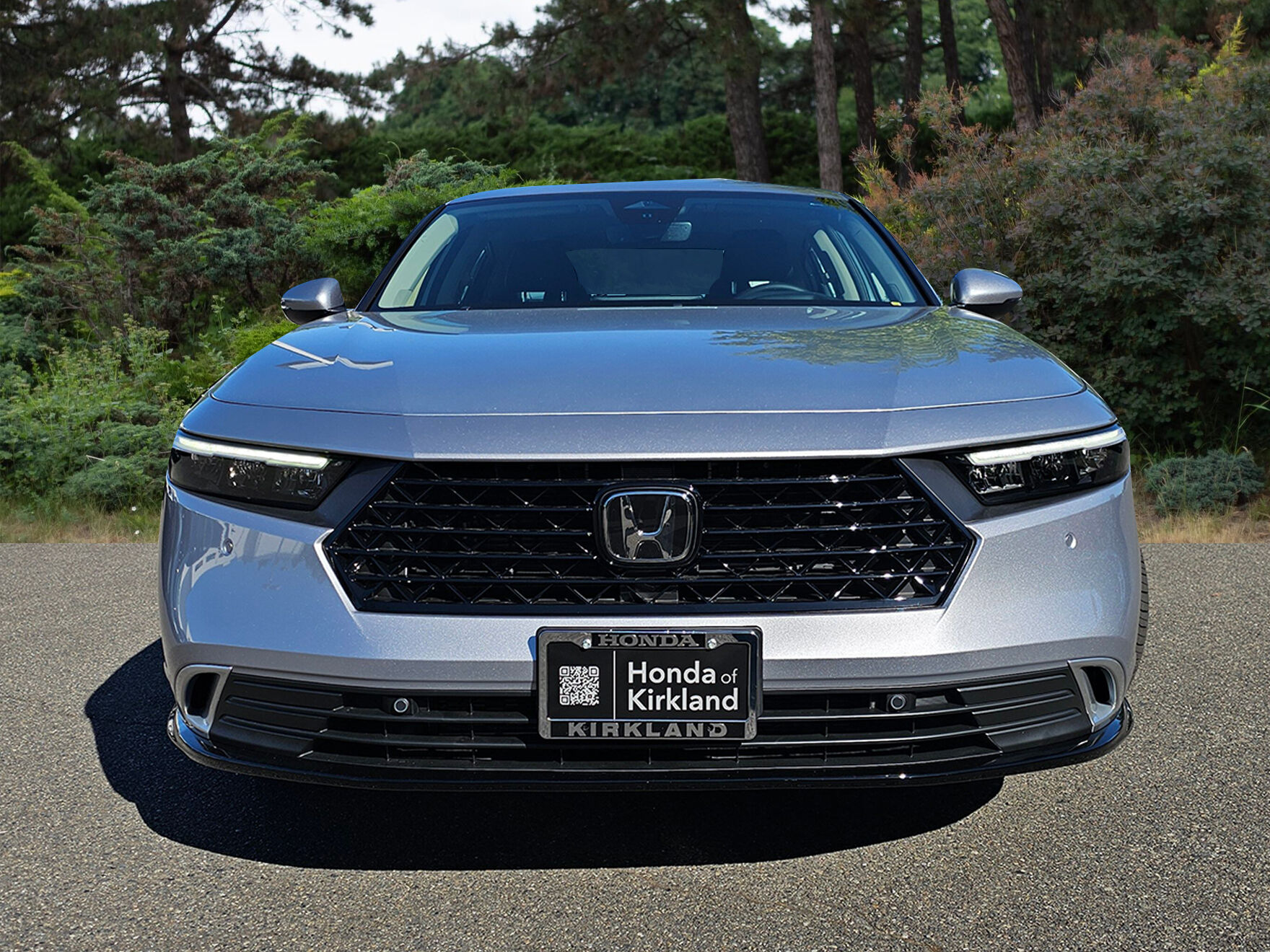 2025 Honda Accord Hybrid Touring photo 2