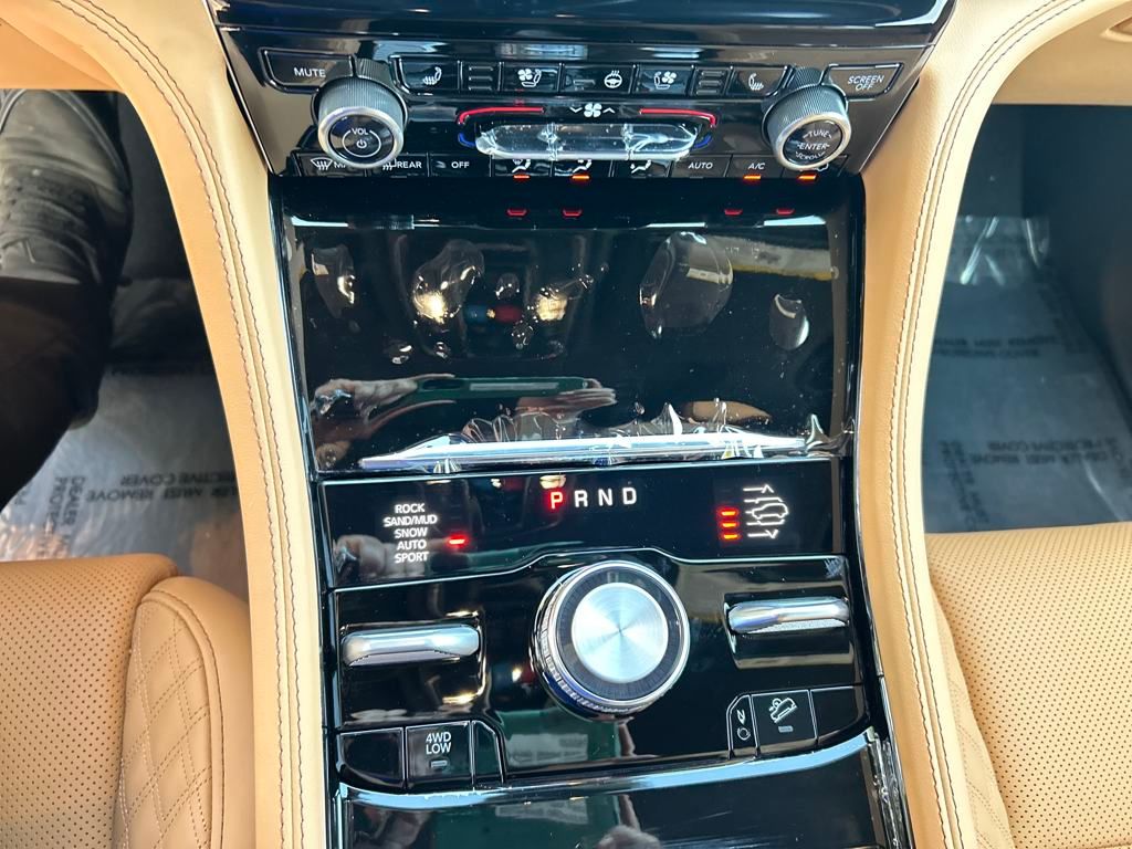 2025 Jeep Grand Cherokee L Summit photo 14