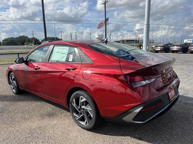 2025 Hyundai Elantra SEL Sport photo 4