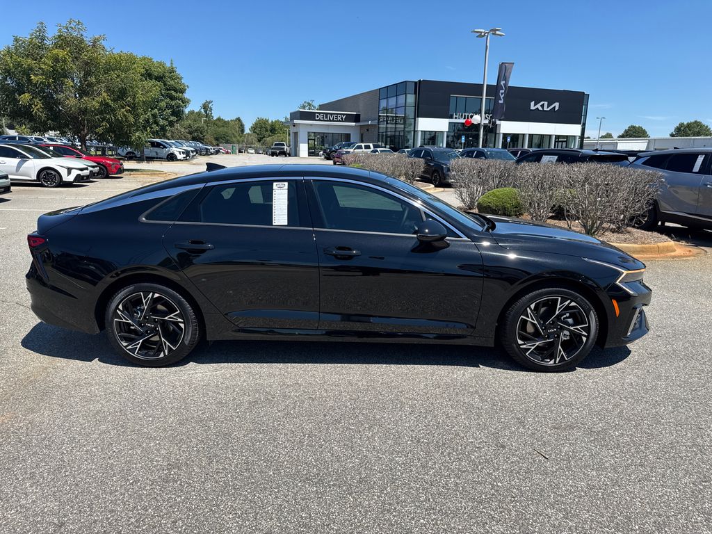2025 Kia K5 GT-Line photo 2