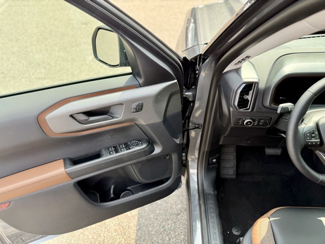 2025 Ford Bronco Sport Outer Banks photo 12