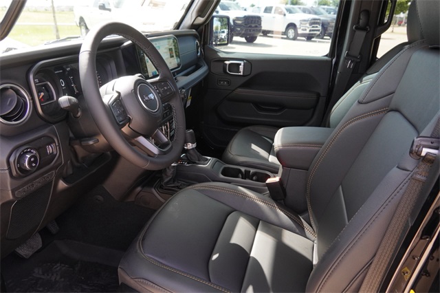 2025 Jeep Gladiator Sport photo 16