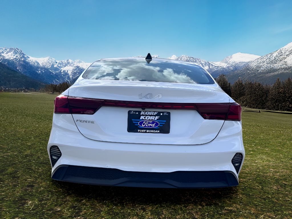 2023 Kia Forte LXS photo 4