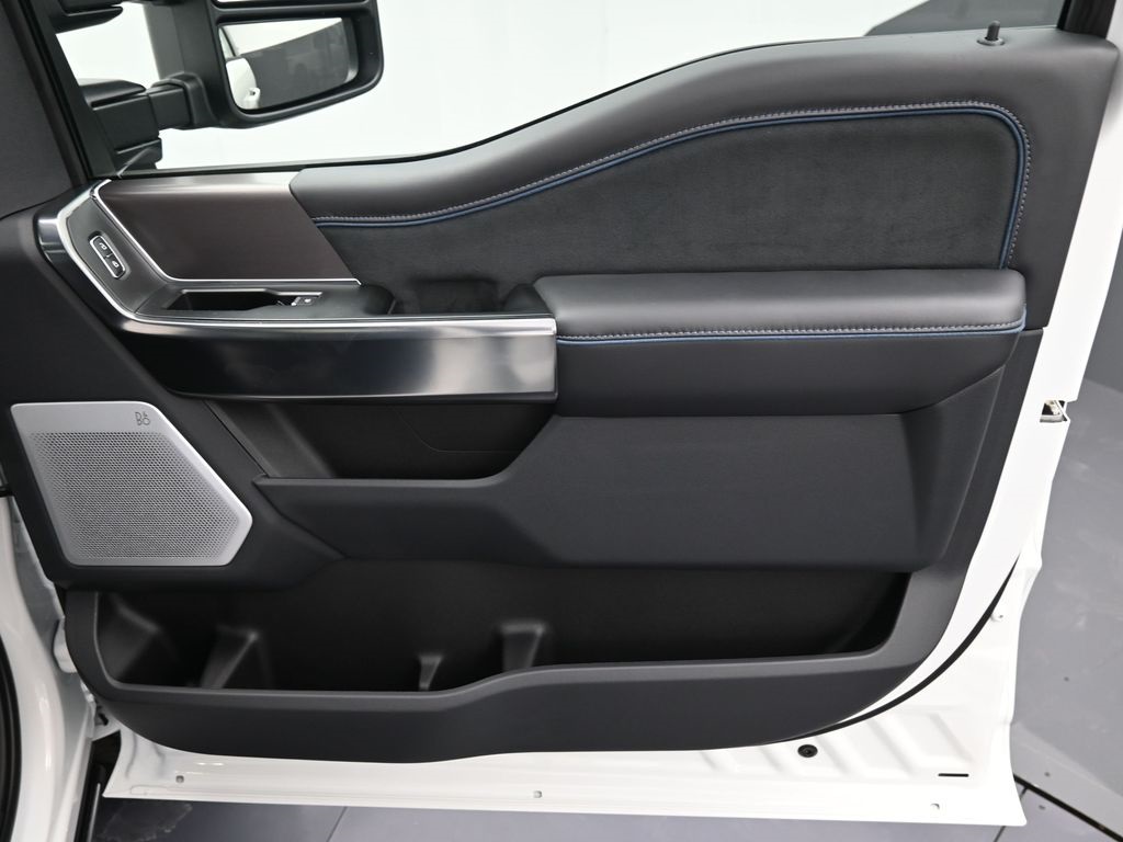 2026 Ford F-250 Platinum photo 21