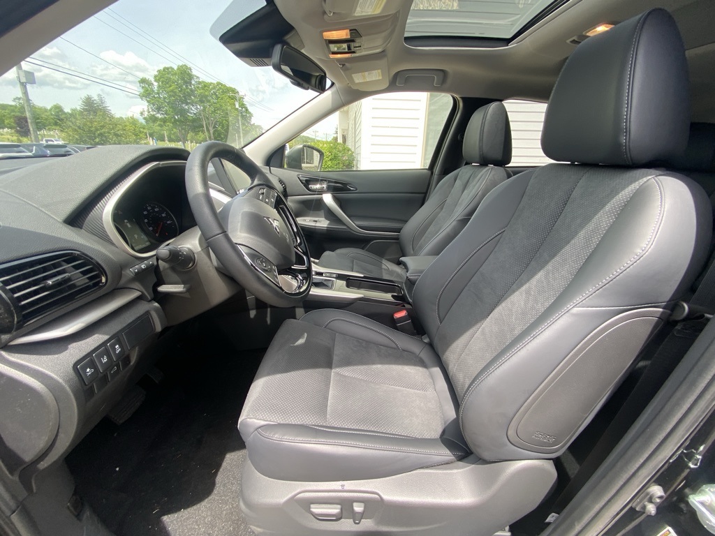 2025 Mitsubishi Eclipse Cross SE photo 4