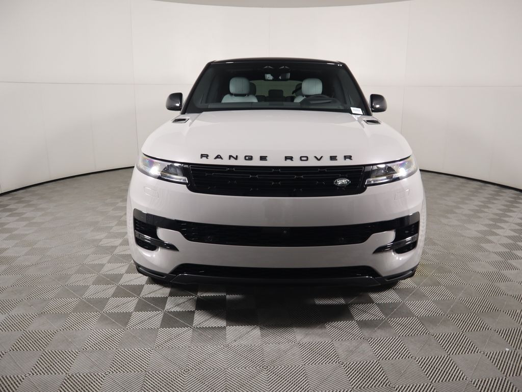 2025 Land Rover Range Rover Sport SE photo 2