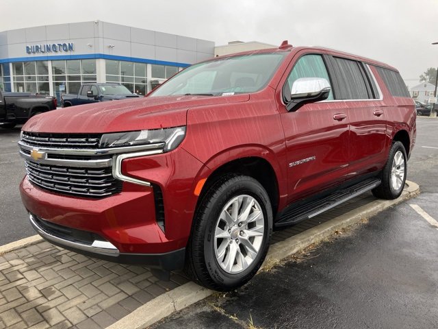 2024 Chevrolet Suburban Premier photo 3
