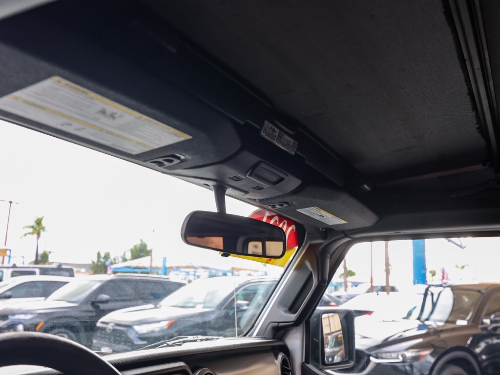 Used 2021 White Jeep Unlimited Sport image 11