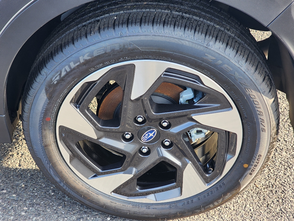 2025 Subaru Crosstrek Limited photo 4