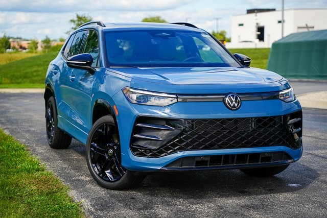2025 Volkswagen Tiguan SE R-Line Black photo 3