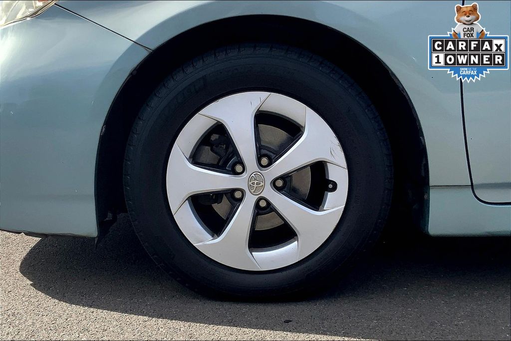 Image 9 of Pre-Owned 2014 Toyota Prius Five
