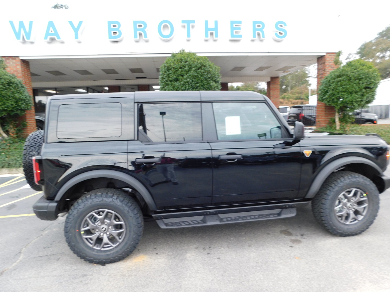 2025 Ford Bronco 4-Door Badlands's photo