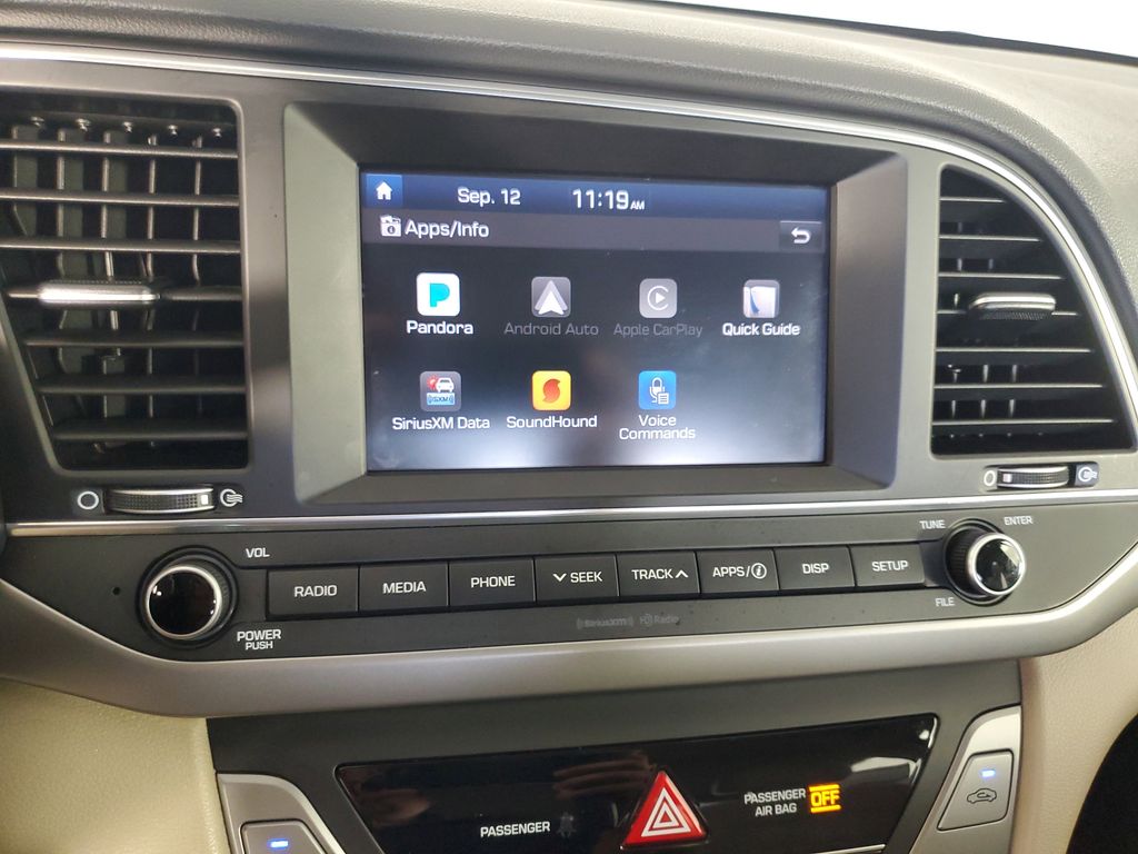 2018 Hyundai Elantra SEL photo 20