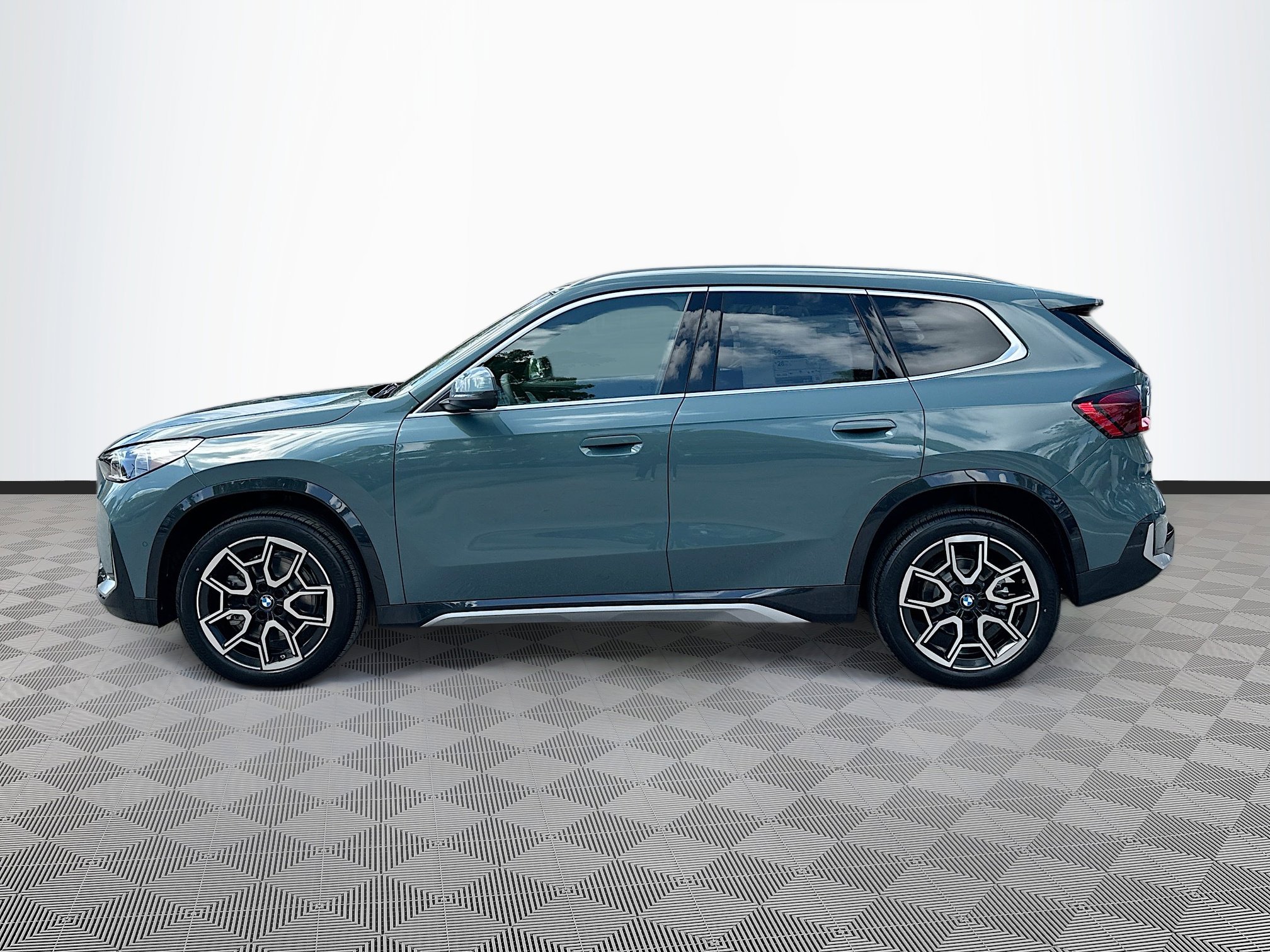 2025 Bmw X1 XDrive28i photo 4