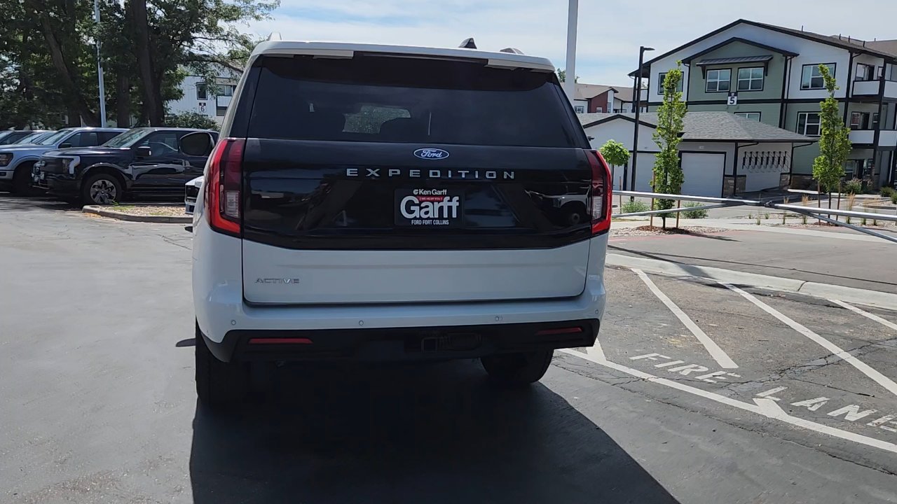 2025 Ford Expedition photo 7