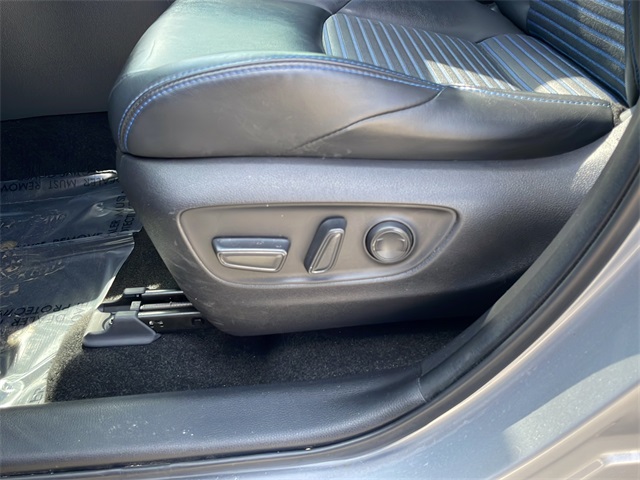 2019 Toyota RAV4 Hybrid XSE photo 30