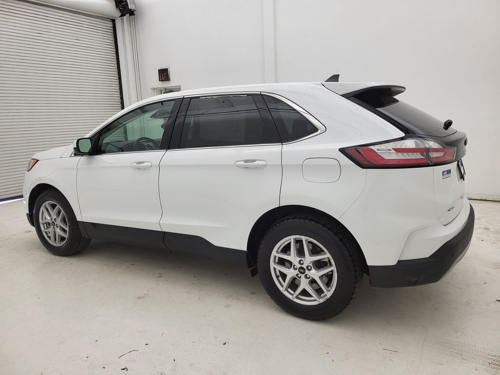 2024 Ford Edge SEL photo 17