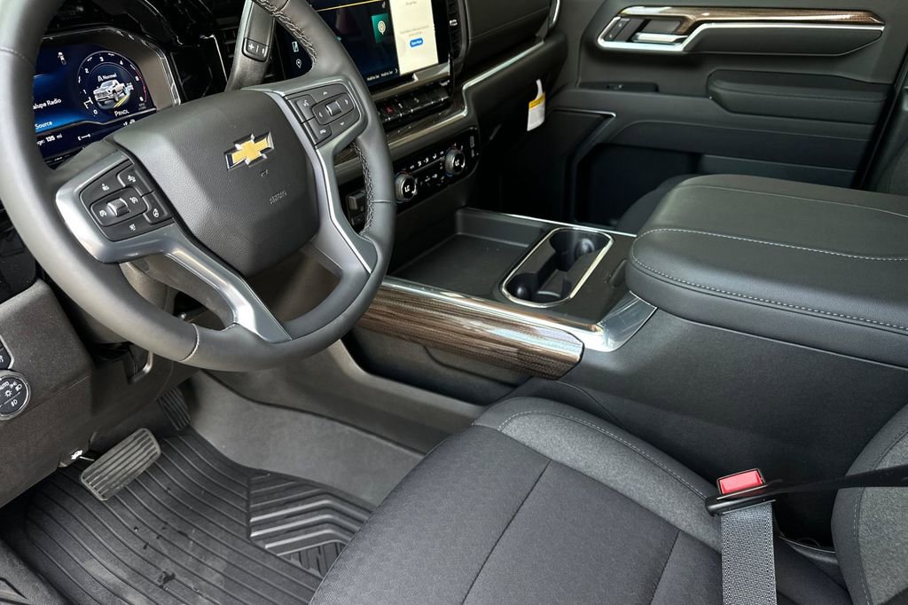 2025 Chevrolet Silverado 2500HD LT photo 9